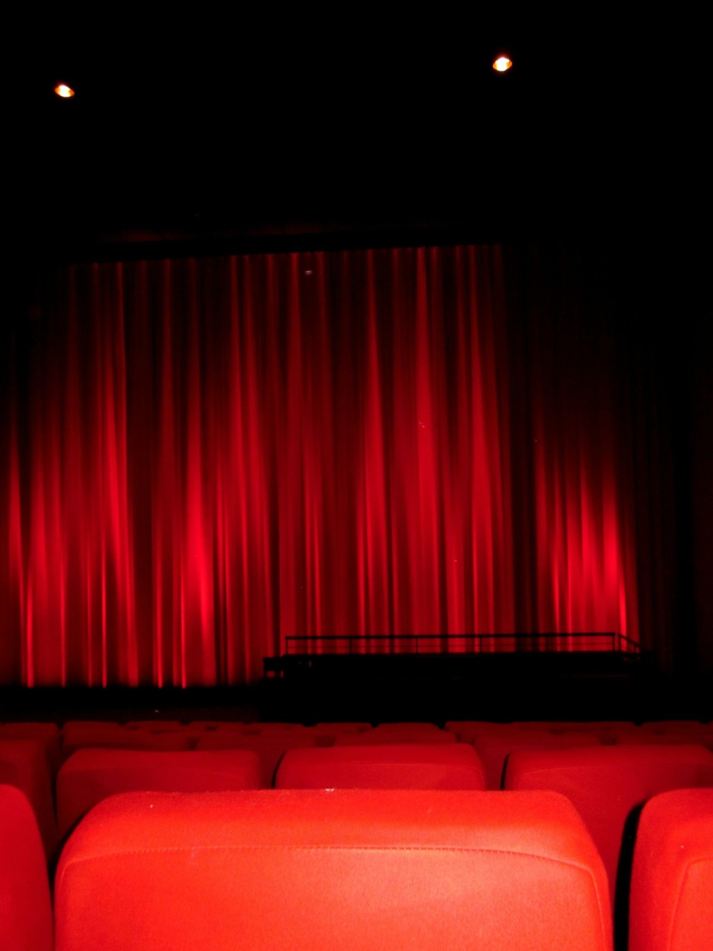 Spectacle de danse et théâtre : Camus est hip-hop, entre misère et soleil