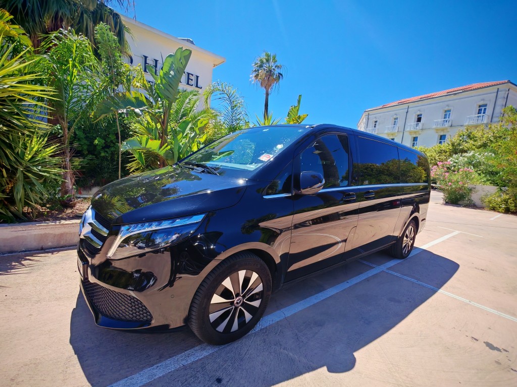 SG Luxury à Garéoult