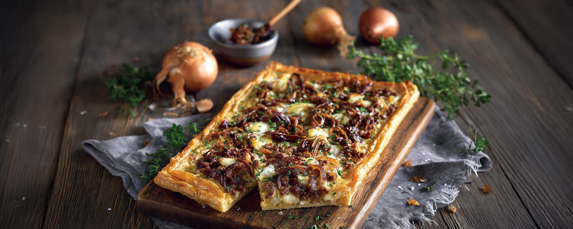 La pissaladière aux oignons de Montmeyan